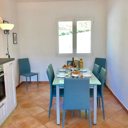 Residenza Ai Ronchi 1 2 6 アパートホテル *