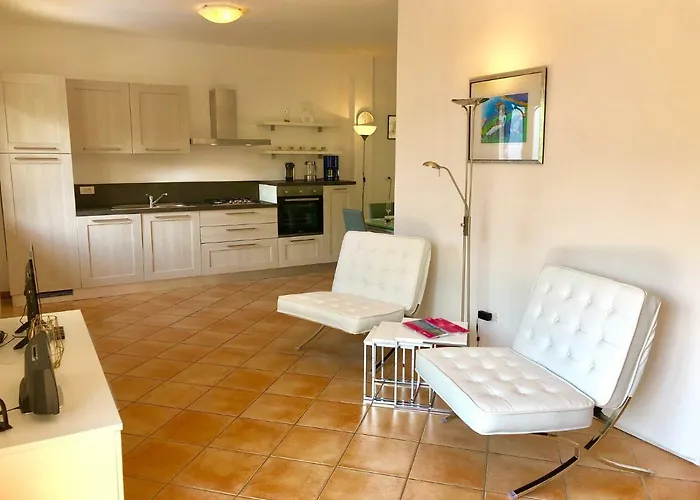 Residenza Ai Ronchi 1 2 6 4* Maccagno