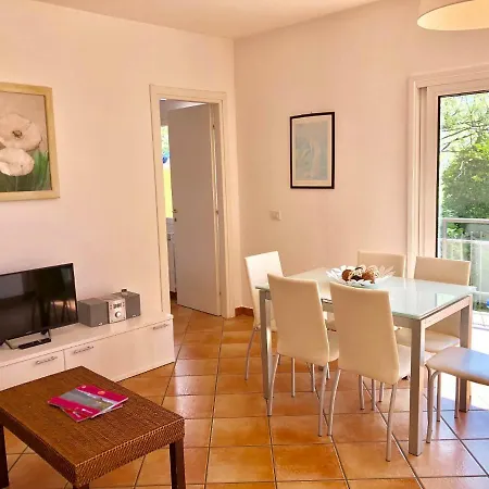 Residenza Ai Ronchi 1 2 6 Apartmanhotel Maccagno