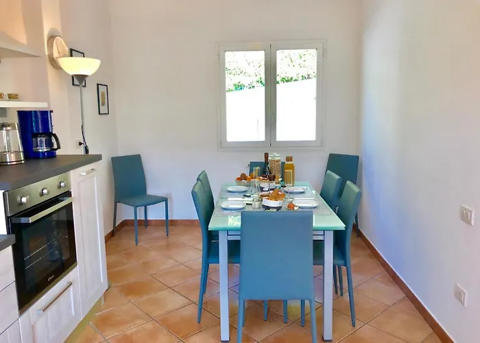 Residenza Ai Ronchi 1 2 6 Apartahotel 4*