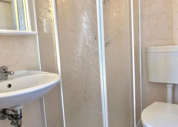 Residenza Ai Ronchi 1 2 6 Apartahotel Maccagno