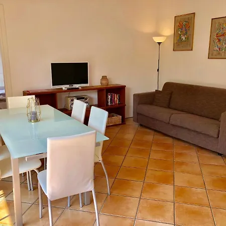 Residenza Ai Ronchi 1 2 6 Apartmanhotel 4*